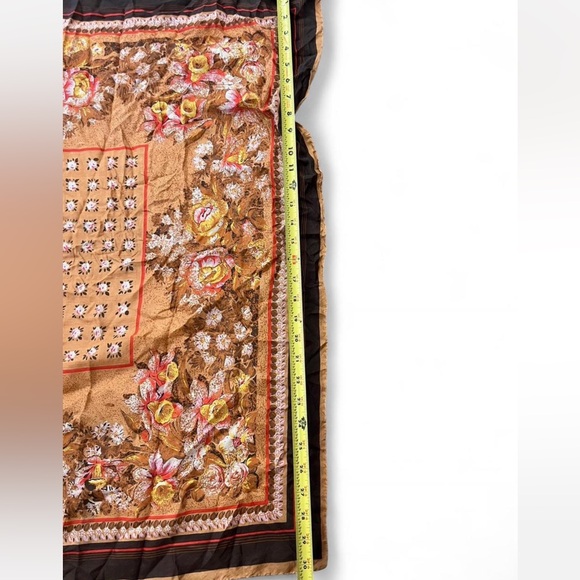 100% Silk Floral Patterned Scarf - Picture 8 of 8